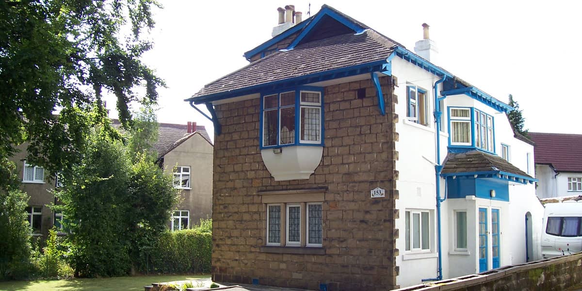 153 Otley Road theatrical accommodation in Leeds